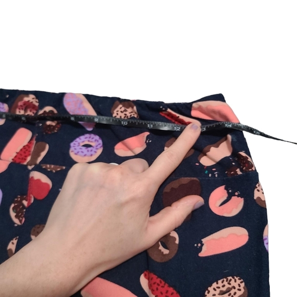 LULAROE donut leggings 12-18 T/C - Picture 5 of 7